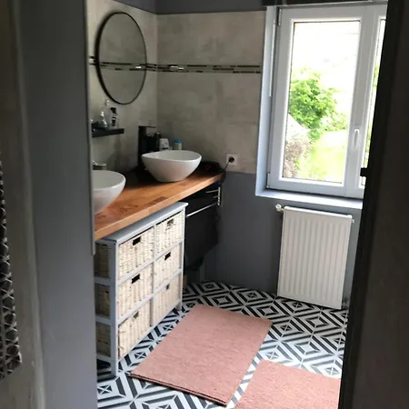 D'hotes De La Baie Bed & Breakfast 3*